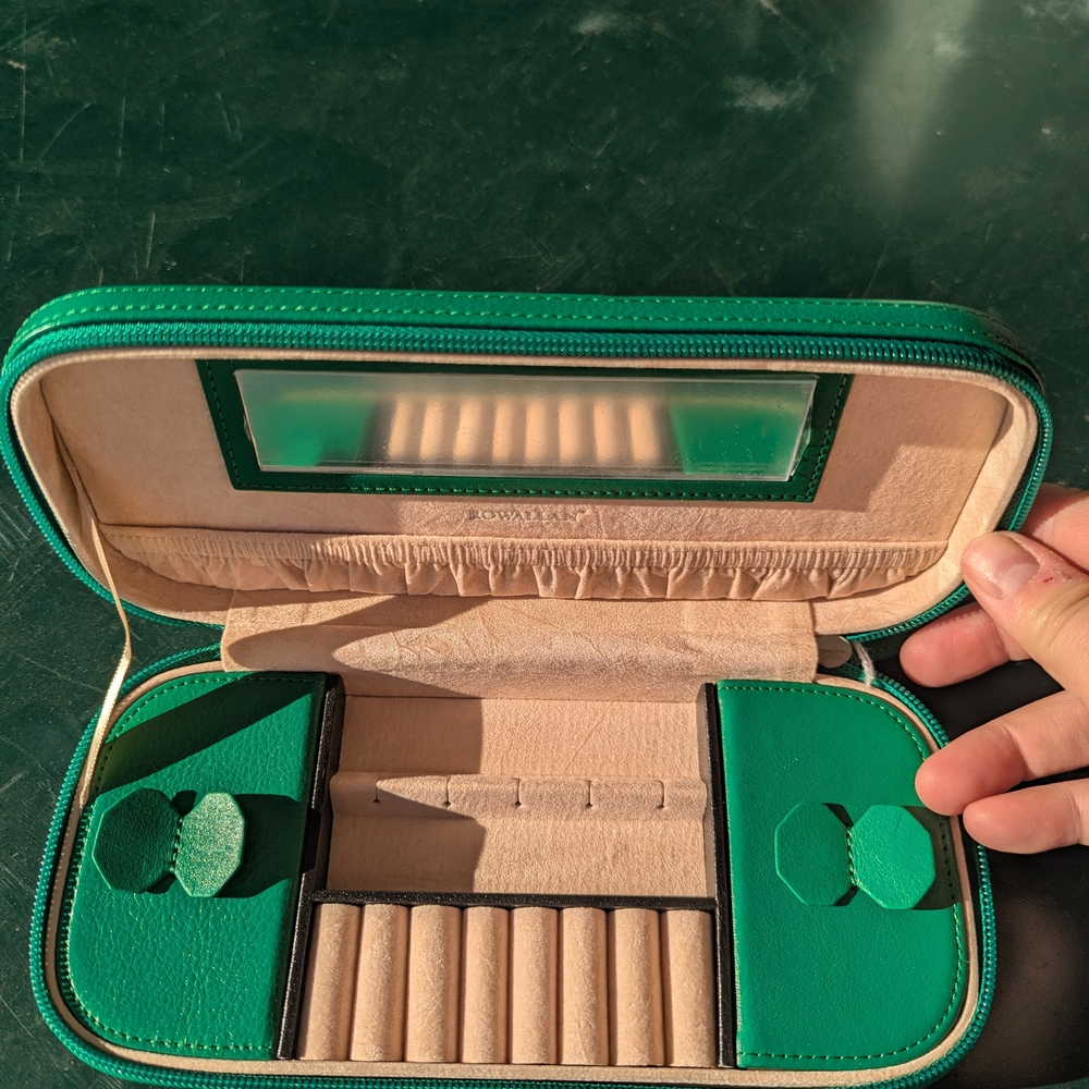 Green Leather Jewelry Case